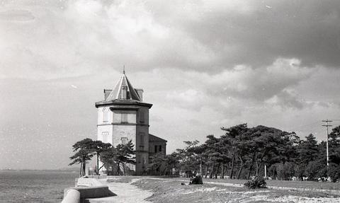 写真：舞子公園の六角堂