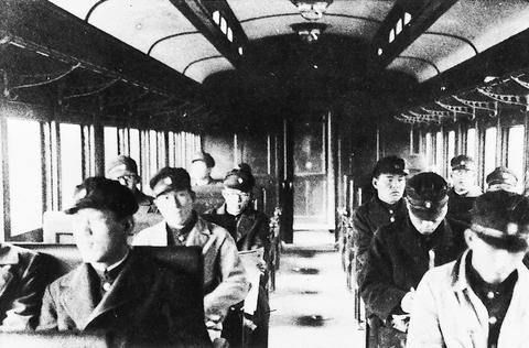 写真：通学列車