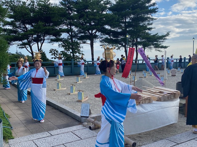 摩耶山上での盆踊り①