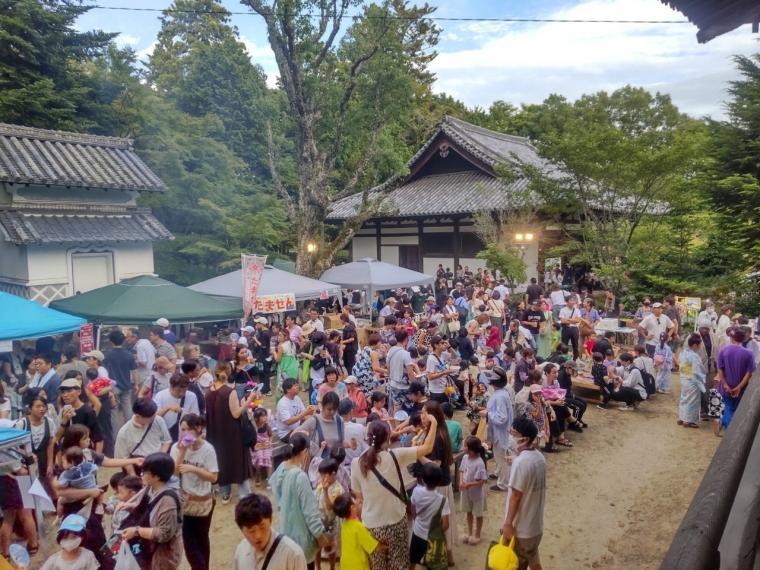 石峯寺夜市の画像